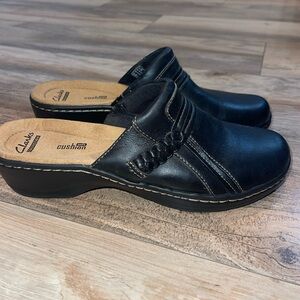 Clarks Leisa Clover Black Leather Comfort Slip On Clogs Cushion Shoes Size 9